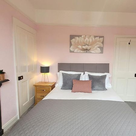 Hartoft St - 2 Bed Near River York Exterior photo