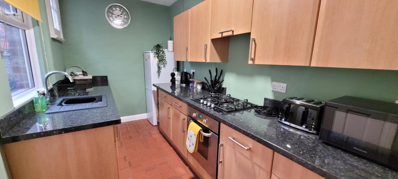 Hartoft St - 2 Bed Near River York Exterior photo