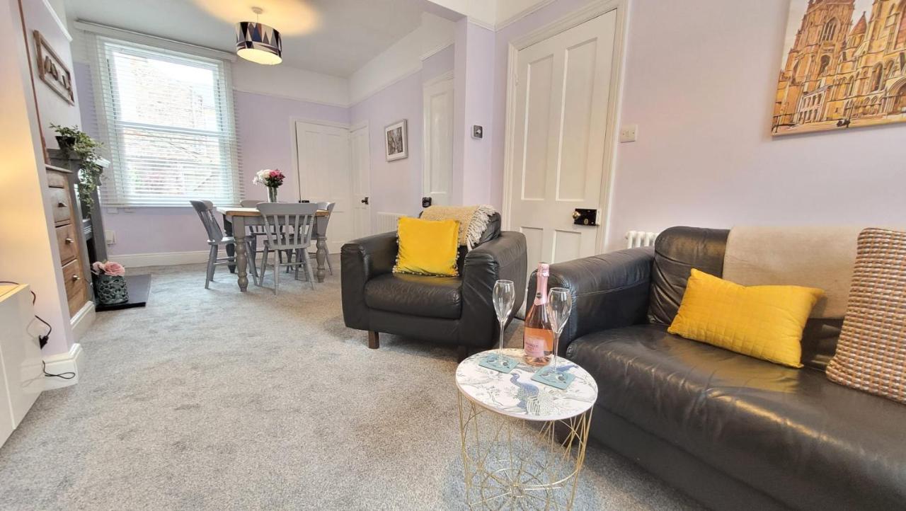 Hartoft St - 2 Bed Near River York Exterior photo